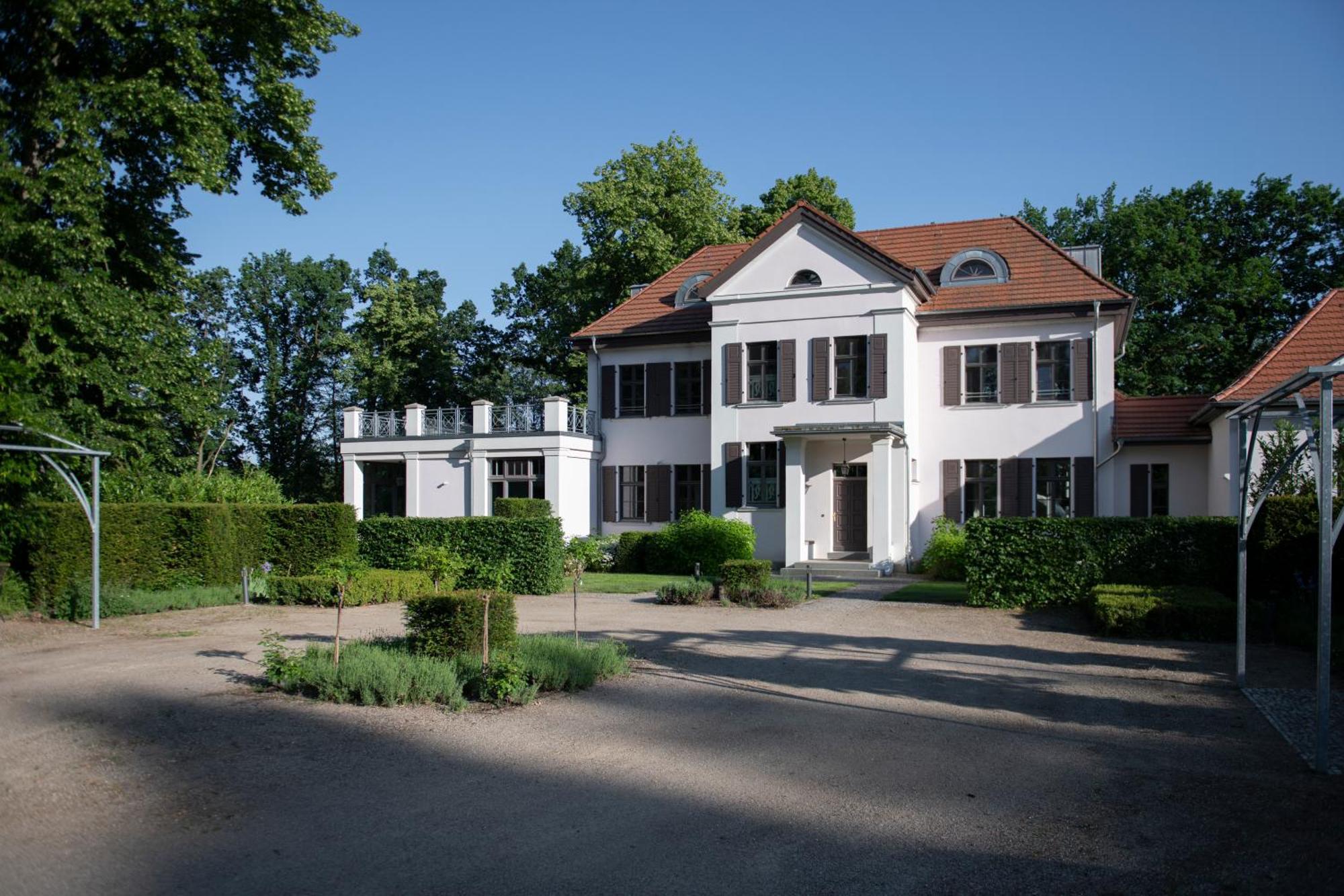 טמפלין Herrenhaus Roeddelin מראה חיצוני תמונה